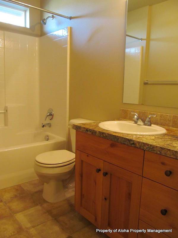 Spacious 2 Bedroom 2 Bath Upper Unit Off Of Pine in Meridian! property image