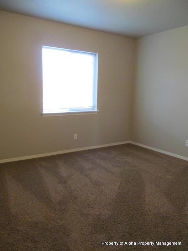 Spacious 2 Bedroom 2 Bath Upper Unit Off Of Pine in Meridian! property image