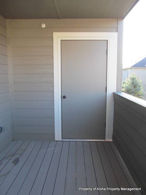 Spacious 2 Bedroom 2 Bath Upper Unit Off Of Pine in Meridian! property image
