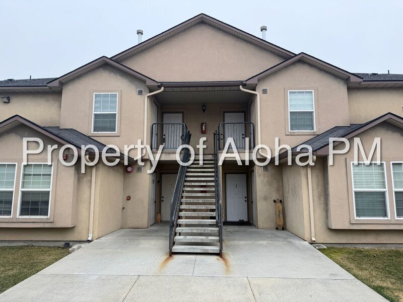 Comfy 2 Bedroom 2 Bathroom off of Pine in Meridian! property image