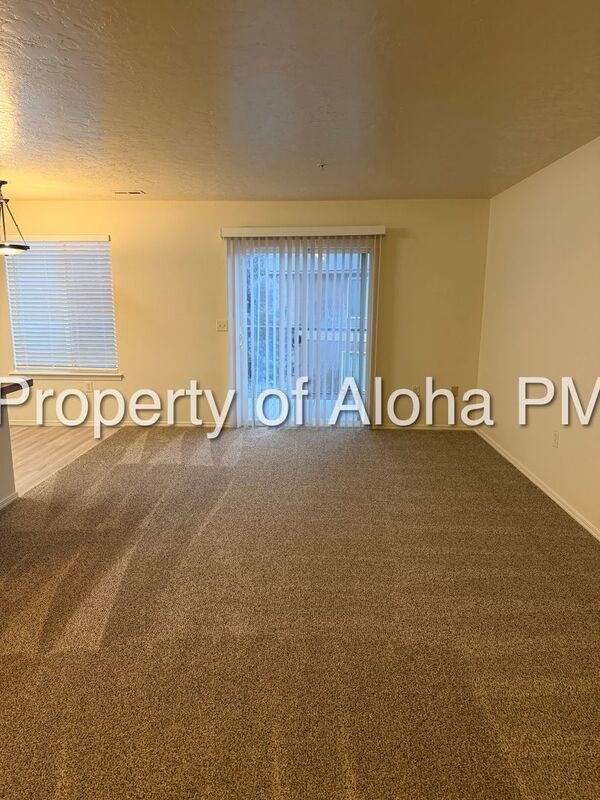 Comfy 2 Bedroom 2 Bathroom off of Pine in Meridian! property image