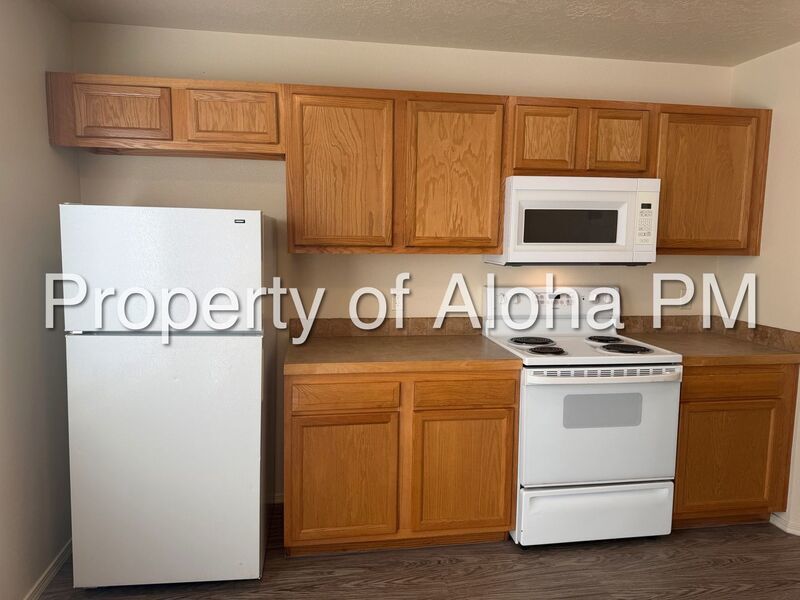 Large 3 Bedroom 2 Bathroom off of Pine & Linder in Meridian! property image