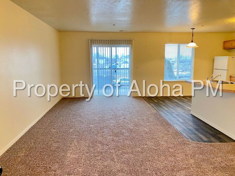 Comfy 2 Bedroom 2 Bathroom off of Pine in Meridian! property image
