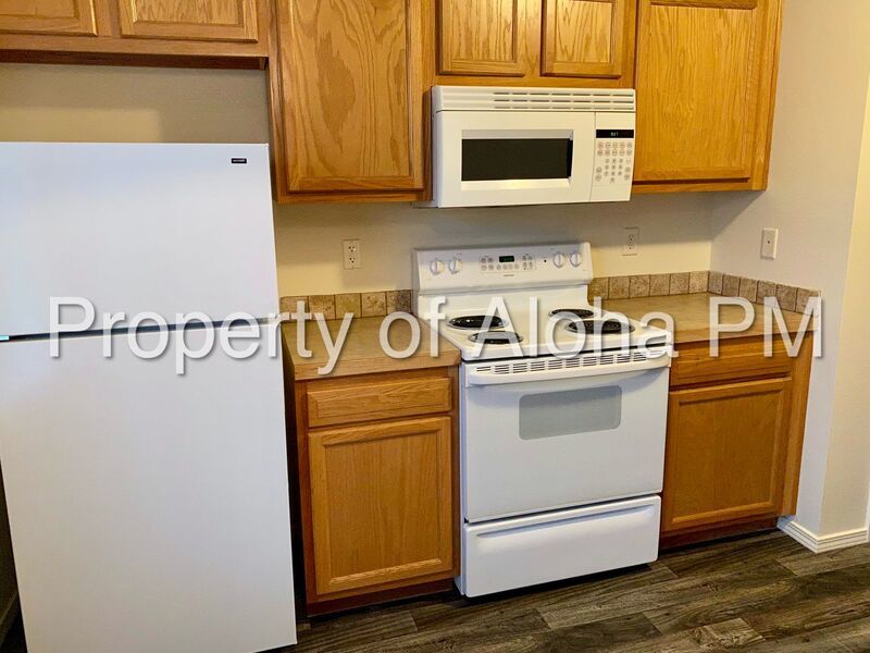 Comfy 2 Bedroom 2 Bathroom off of Pine in Meridian! property image