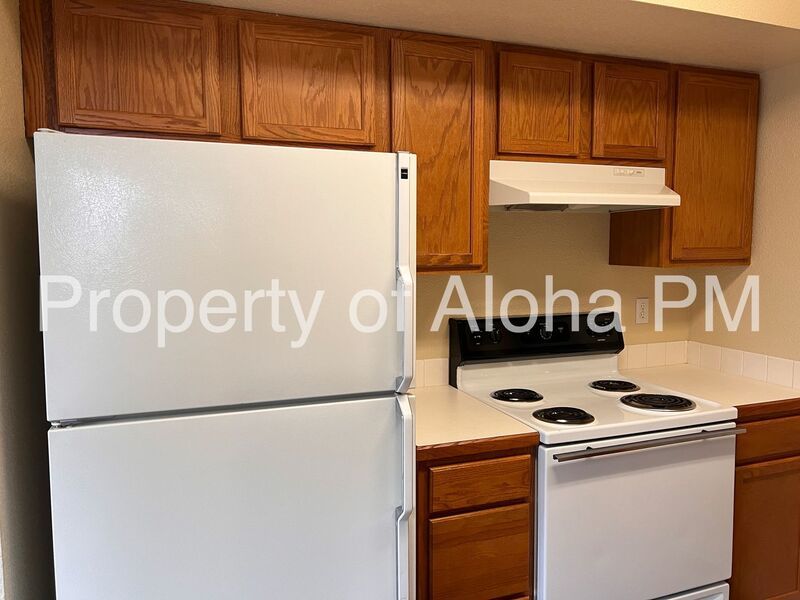 Cozy 2 Bedroom off of State! property image