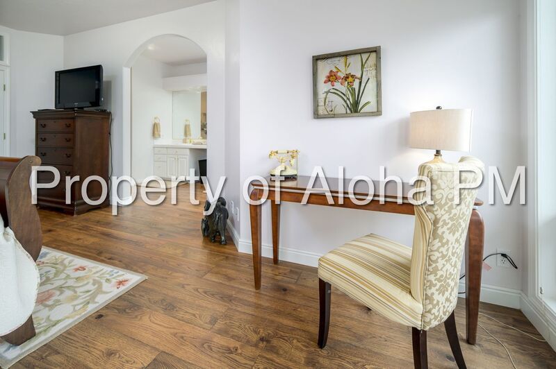 Stunning Golf Course & Water View Home in Cascade – Flexible Furnishing Options! property image