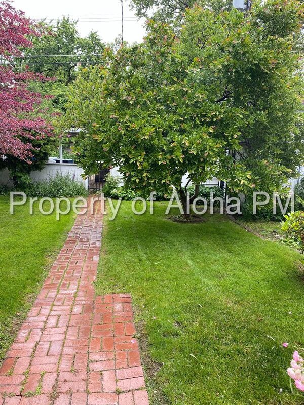 Amazing 3 Bedroom 3 Bath in Desirable Boise North End!! A Must See!! property image