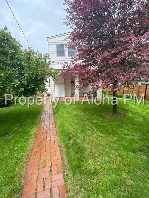 Amazing 3 Bedroom 3 Bath in Desirable Boise North End!! A Must See!! property image