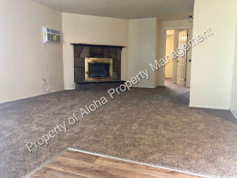 2 Bed 1 Bath Duplex off 5 Mile!! property image