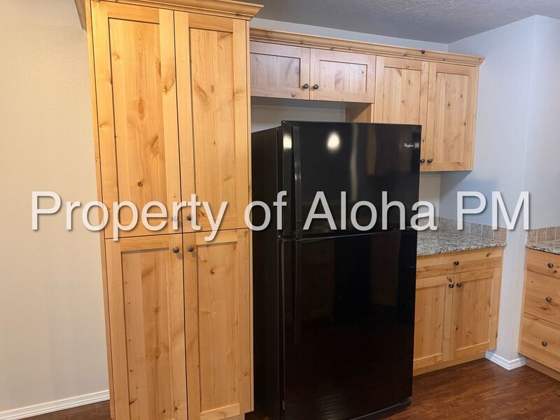Nice 3 Bedroom 2 Bath Off Of Pine in Meridian! property image