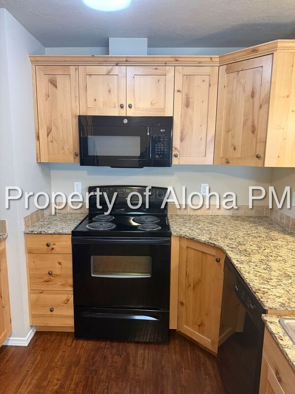 Nice 3 Bedroom 2 Bath Off Of Pine in Meridian! property image