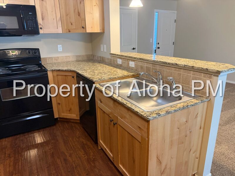 Nice 3 Bedroom 2 Bath Off Of Pine in Meridian! property image