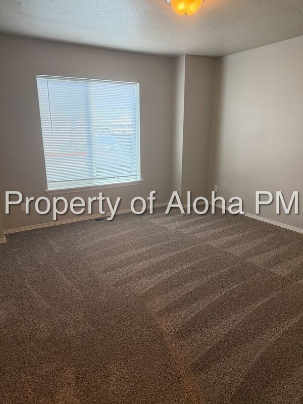 Nice 3 Bedroom 2 Bath Off Of Pine in Meridian! property image