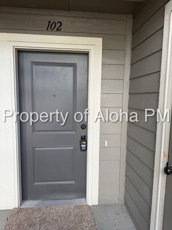 Nice 3 Bedroom 2 Bath Off Of Pine in Meridian! property image