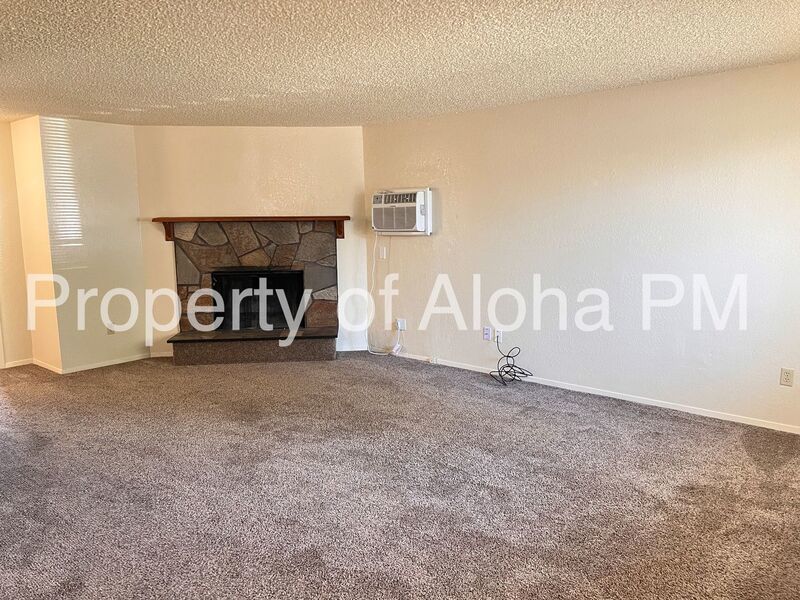 Charming 2-Bedroom Duplex with Fenced Yard in South Boise! property image