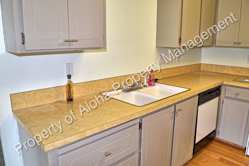 Inviting 2 Bedroom 1 Bath Near Boise Towne Square Mall!!! property image