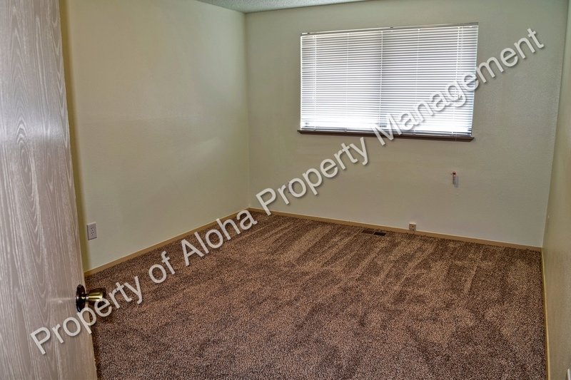 Inviting 2 Bedroom 1 Bath Near Boise Towne Square Mall!!! property image