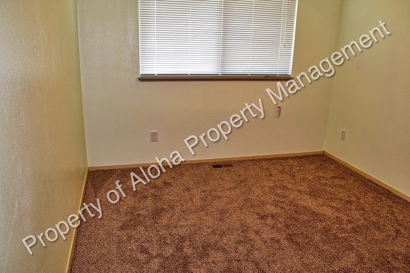 Inviting 2 Bedroom 1 Bath Near Boise Towne Square Mall!!! property image