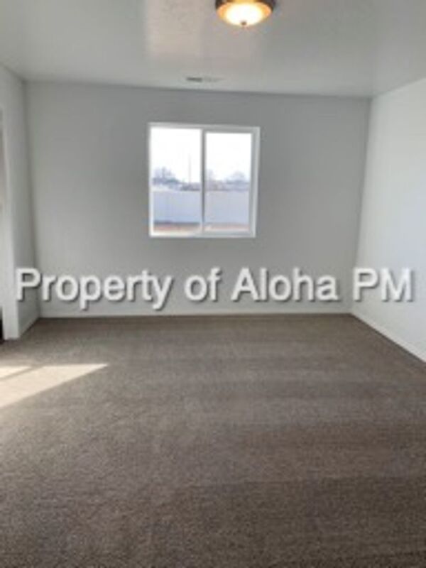 Spacious 3 Bed 2 Bath Home in Caldwell off 20/26!! property image