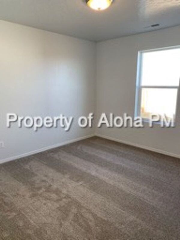 Spacious 3 Bed 2 Bath Home in Caldwell off 20/26!! property image