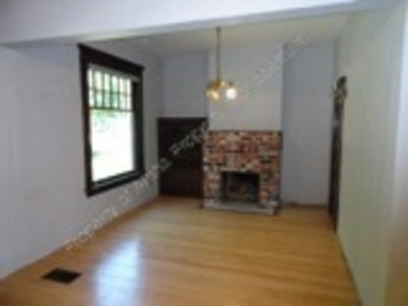 Large 2 Bed & 1 Bath in the North End! property image