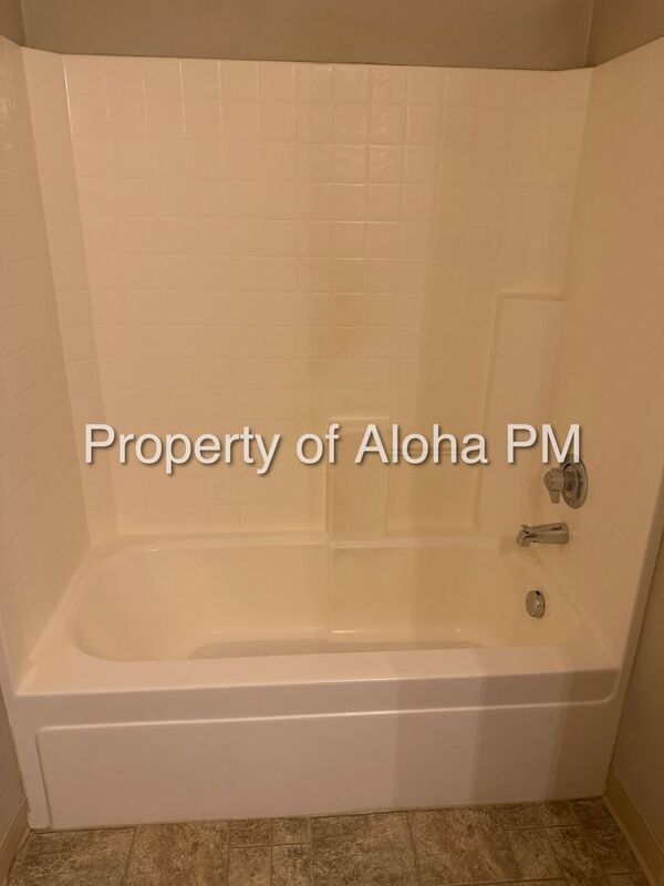 Cozy 2 bedroom, 2 bath townhome-style apartment in Nampa property image