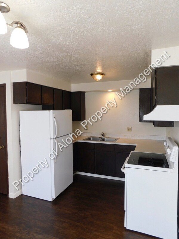 Ideal Location Off of State 2 Bedroom 1 Bathroom! property image
