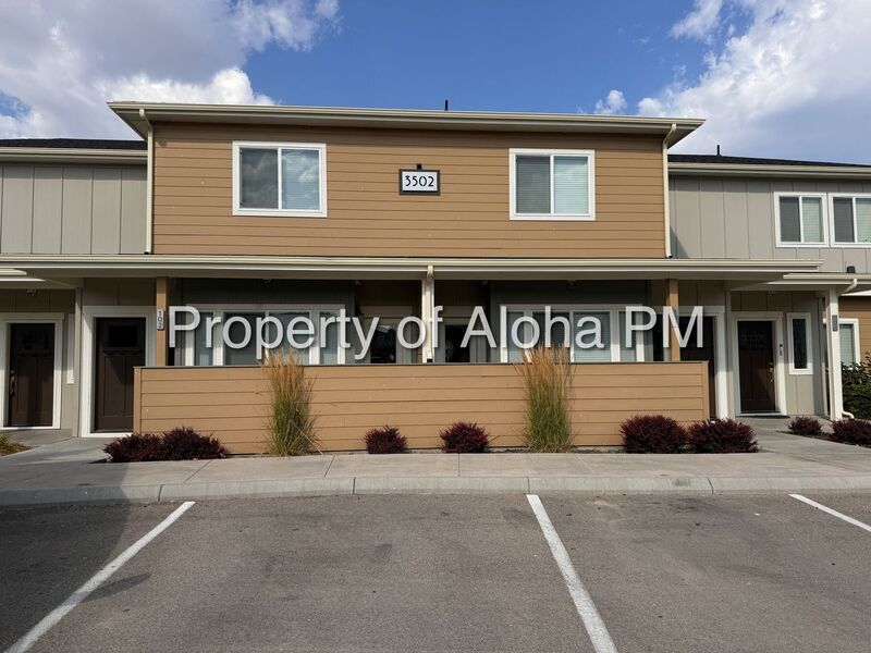 Do not miss out on this beautifully spacious townhome located in Columbia Village!! property image