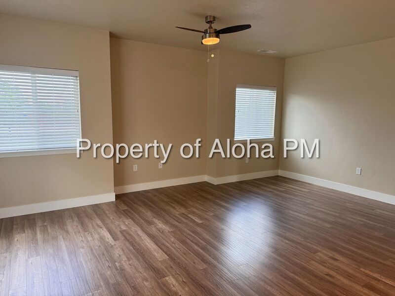 Do not miss out on this beautifully spacious townhome located in Columbia Village!! property image
