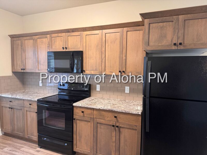 Do not miss out on this beautifully spacious townhome located in Columbia Village!! property image