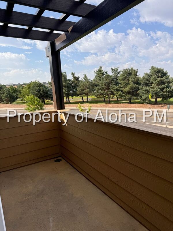 Do not miss out on this beautifully spacious townhome located in Columbia Village!! property image