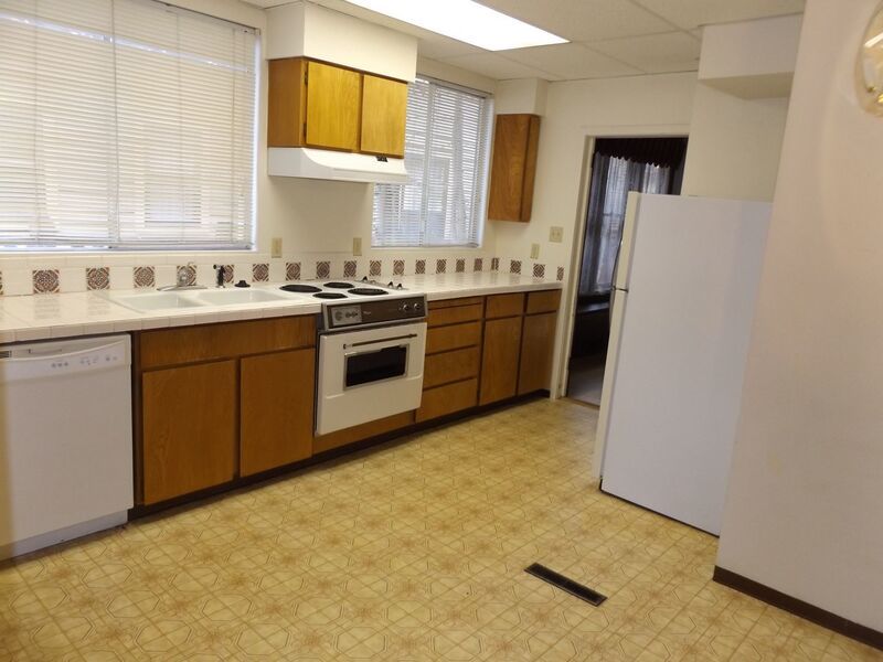 Large 2 Bed & 1 Bath in the North End! property image
