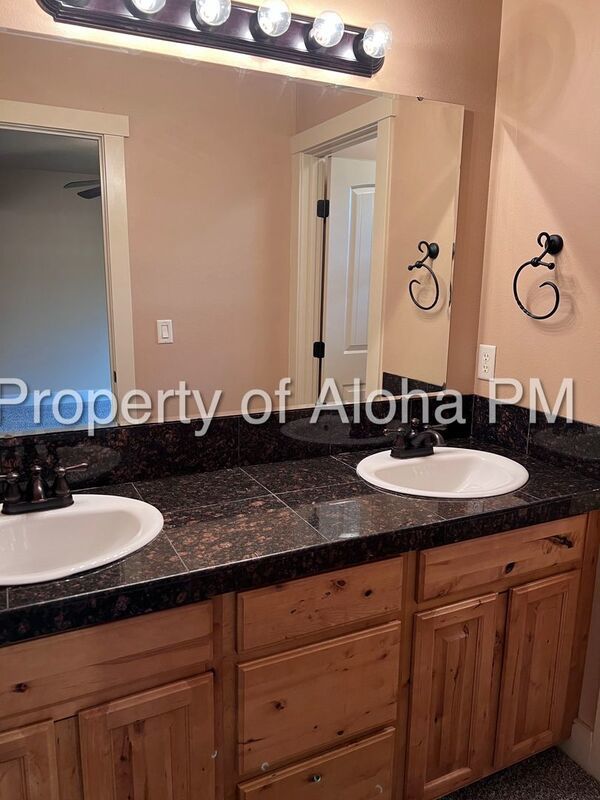 Spacious 3-Bedroom Condo on the Boise Bench property image