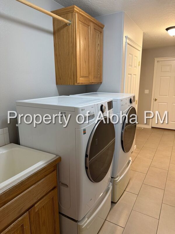 Spacious 3-Bedroom, 2.5-Bath Duplex in Boise property image