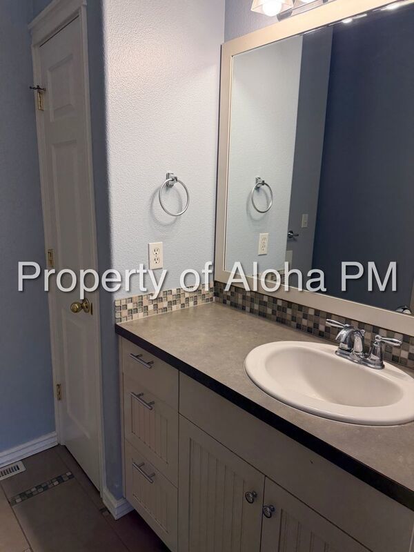 Spacious 3-Bedroom, 2.5-Bath Duplex in Boise property image