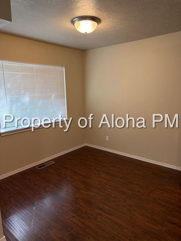 Conveniently located 2 bed 2 bath in Boise! property image