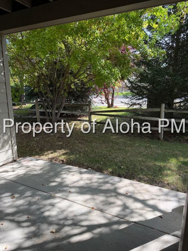 Conveniently located 2 bed 2 bath in Boise! property image