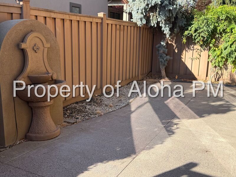 Beautifully Maintained 3-Bedroom Home in Meridian – Comfort, Style & Convenience! property image